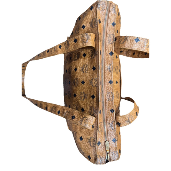 MCM Visetos Tote/ Crossbody - Picture 7 of 16